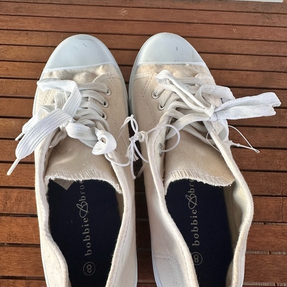 Bobbie Brooks women’s canvas shoes size 8 - Picture 9 of 10